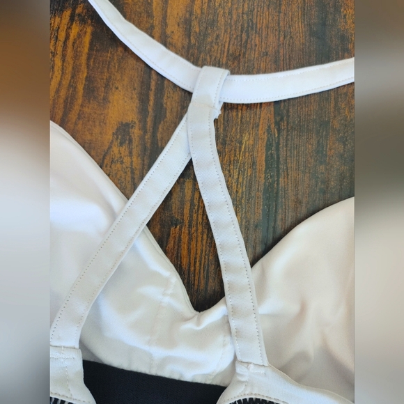 ALO Yoga/Pilates top Size XS - Picture 9 of 13